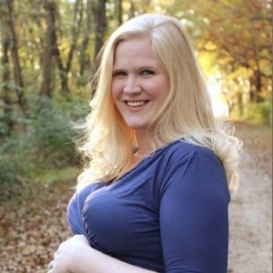 Meet your Posher, Roxanna